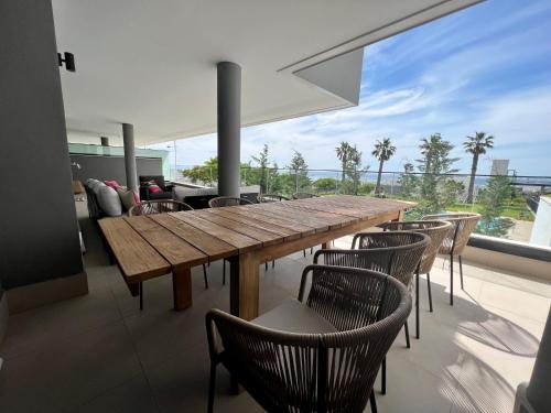 Mesas Homes luxury 4 bed apartment near the sea and port Estepona