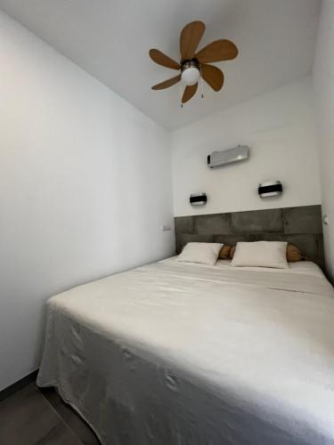 10min to the beach and 10min to the city centre