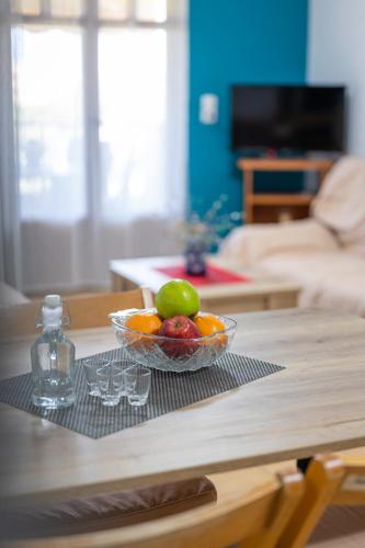 Seaside Apartment in Anissaras