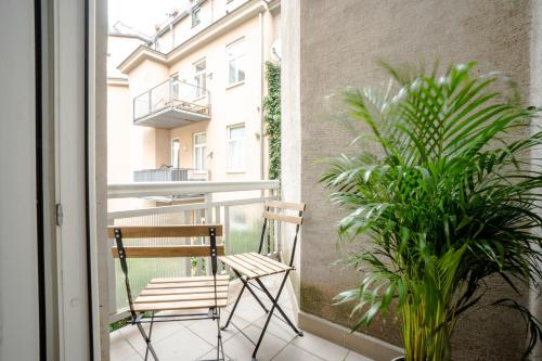 Modern and lovely apartment next to subway station