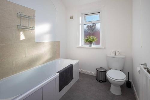 Gallery image of Family friendly 2-bedroom home in Blackpool in Blackpool