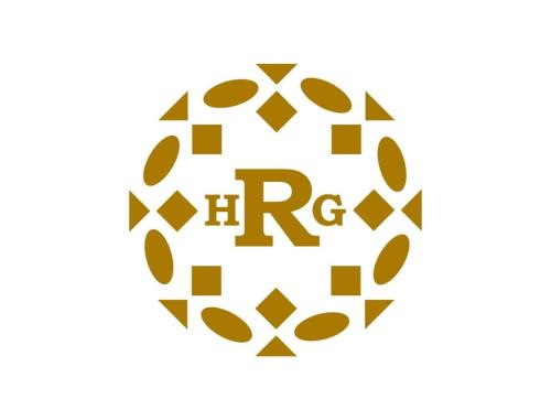 Hotel Royal Grandに飾ってある許可証、賞状、看板またはその他の書類