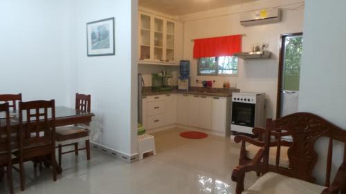 Kuchyň nebo kuchyňský kout v ubytování Magdalene Apartment