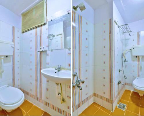zwei Bilder eines Badezimmers mit Toilette und Waschbecken in der Unterkunft HOTEL HARMONY in Jamnagar