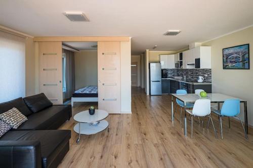 Gallery image of Hedon Brewery Apartments - 200 meter to the Beach in Balatonvilágos
