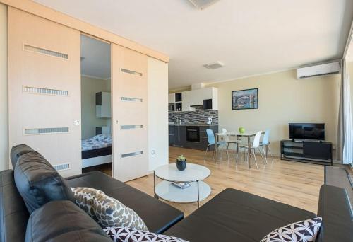Gallery image of Hedon Brewery Apartments - 200 meter to the Beach in Balatonvilágos