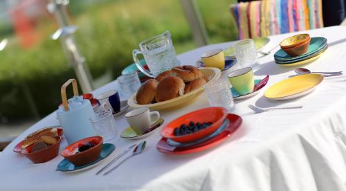 Opsi sarapan yang tersedia untuk tamu di Mooi huisje aan de Maas