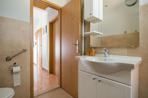 Kúpeľňa v ubytovaní Holiday home Goranka