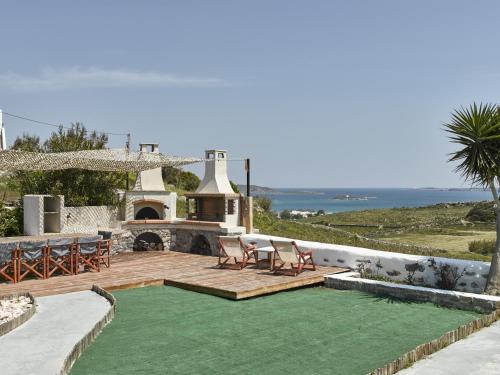 Gallery image of Maria Seaview Villa in Naousa