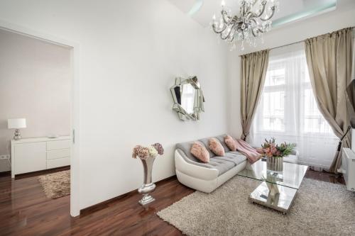 Opera Luxury Apartment with free parking 1061 Budapest, 8 Dalszínház utca 2/C kép - 3