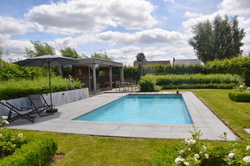 Piscina en o cerca de Luxe villa in Vlaamse Ardennen met zwembad
