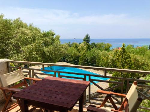 Gallery image of Ambelos Village Seaview and Pool Villas in Neos Marmaras