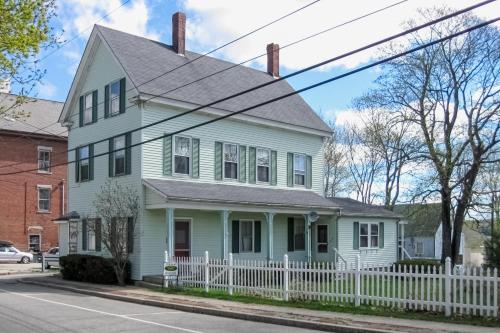 Whimsical Homes – Photos 3