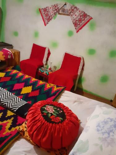 Gallery image of Room in Guest room - Cozy Sejour Near Forest for 2 people in Roşia Montană