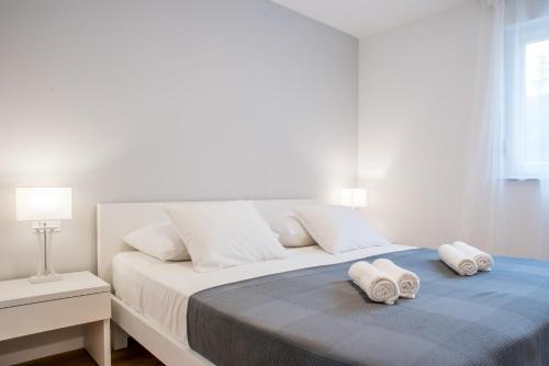 Lion's Beach Starlight Apartment