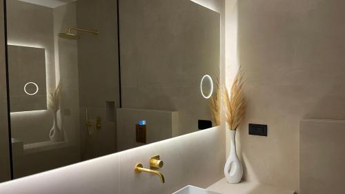Vonios kambarys apgyvendinimo įstaigoje Mykonos Best Villa, Luxe Escape with Private Pool