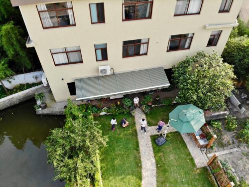 Taman di luar 桐庐舍予民宿 Tonglu Sheyu Country House