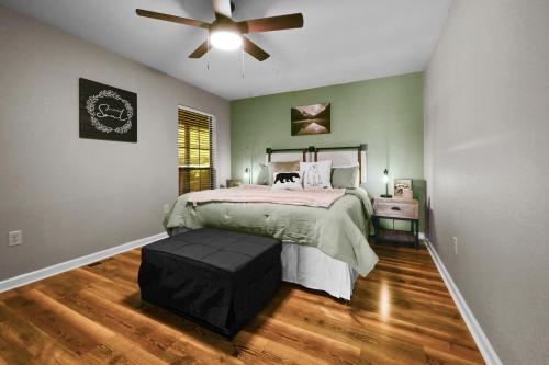 Pet-Friendly Smoky Mountain Cabin with Hot Tub, Privacy & Amazing Views photo 13