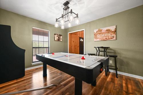 Pet-Friendly Smoky Mountain Cabin with Hot Tub, Privacy & Amazing Views photo 36