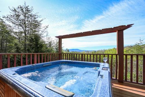 Pet-Friendly Smoky Mountain Cabin with Hot Tub, Privacy & Amazing Views photo 10