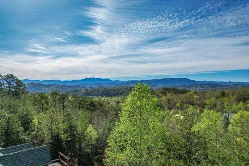 Pet-Friendly Smoky Mountain Cabin with Hot Tub, Privacy & Amazing Views photo 32