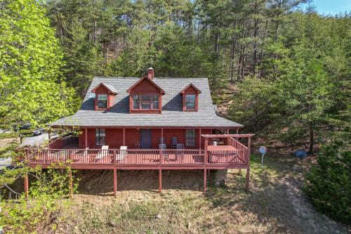 Pet-Friendly Smoky Mountain Cabin with Hot Tub, Privacy & Amazing Views photo 25