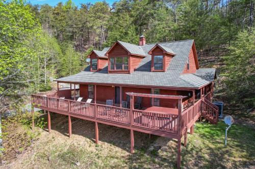 Pet-Friendly Smoky Mountain Cabin with Hot Tub, Privacy & Amazing Views photo 12