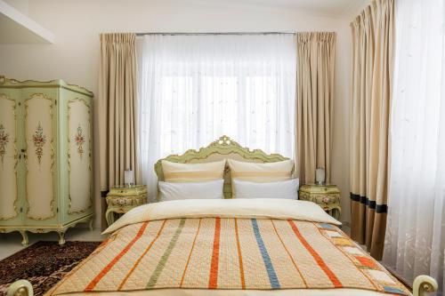 Postel nebo postele na pokoji v ubytování Residenz Kaiser Franz Josef
