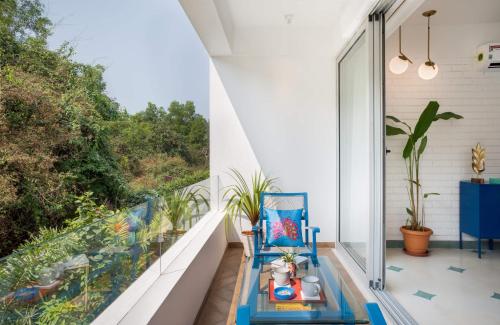 El Tesoro 2BHK Elegant Apartments in Siolim with Pool- 10 mins Drive to Assagaoにあるシーティングエリア