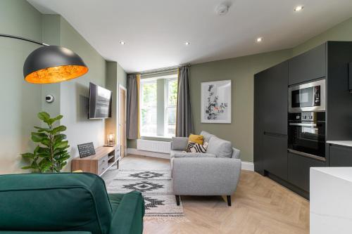 Predel za sedenje v nastanitvi Chelmsford Lofts - High-spec luxury apartments
