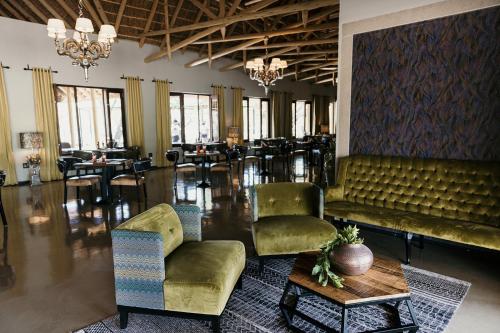 Χώρος καθιστικού στο Etosha Oberland Lodge