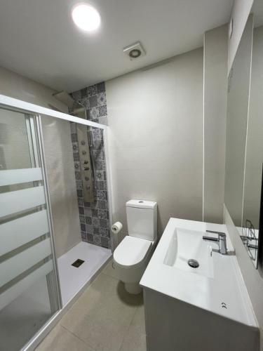 Koupelna v ubytování HOSPEDAJE CORREDOR DE HENARES