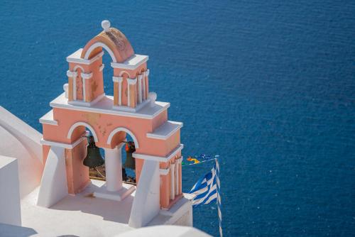 Φωτογραφία από το άλμπουμ του Golden Sunrise Suites in Santorini στο Καμάρι