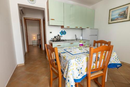 Cucina o angolo cottura di Torrevado relax 5/6 p.letto a 200 metri dal lungomare