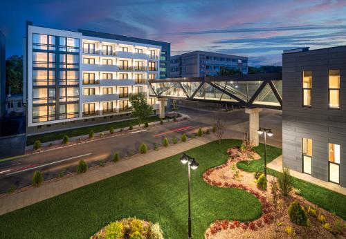 Alma Health & Spa Retreat — Property building