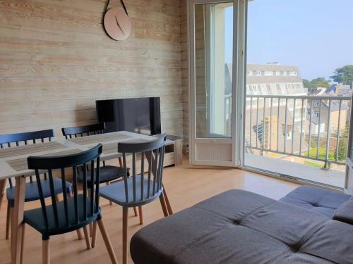 Appartement rénové centre Perros-Guirec avec balcon proche plage - FR-1-368-347