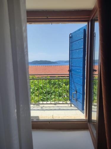 Imagen de la galería de OLD HOUSE M, en Sveti Stefan