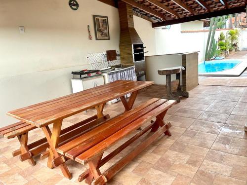 Bazén v ubytování Casa da Val nebo v jeho okolí