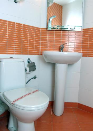 Ένα μπάνιο στο Hotel Zora