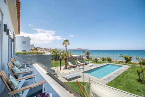 Isalos Seafront Villa I Sea fragrance