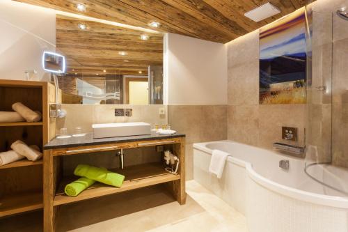 Gallery image of Hotel Neuhaus in Saalbach-Hinterglemm