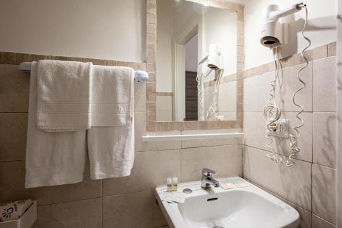 Gallery image of Amadei Hotel Blumen in Pesaro