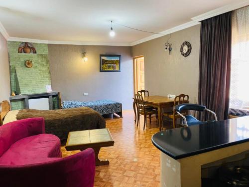 Posezení v ubytování Guest House Khatuna