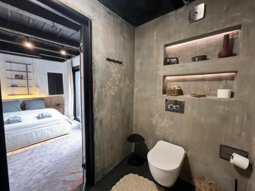 Ein Badezimmer in der Unterkunft Bashtin Dom - Skabrin House