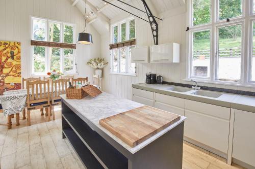 Host & Stay - The School House – Photos 2