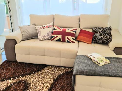 Een zitgedeelte bij Varandas do Carvoeiro