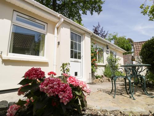 Long Batch Cottage – Photos 3