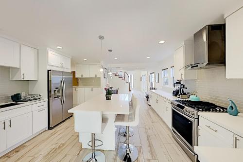 Gallery image of Pierpont Coastal Dreams in Ventura