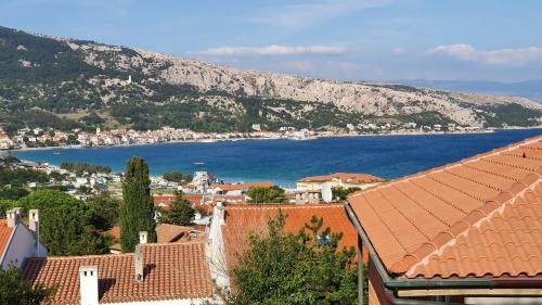 Apartment Zlatko with Sea View