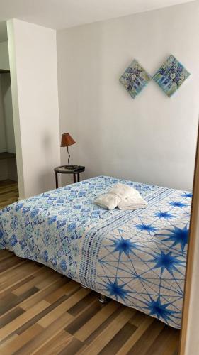 Voodi või voodid majutusasutuse Apartamento en Chía toas